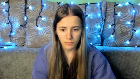Snapshot of maggiecake chatting on December 2024 12:22:02 AM Maggie online show from December 2024 12:22:02 AM