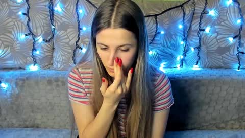 Snapshot of maggiecake chatting on December 2024 03:49:02 AM Maggie online show from December 2024 03:49:02 AM