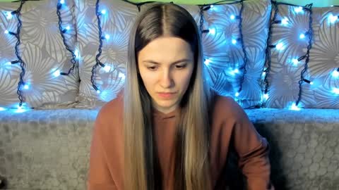 Snapshot of maggiecake chatting on January 2025 01:05:02 AM Maggie online show from January 2025 01:05:02 AM