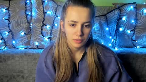 Snapshot of maggiecake chatting on January 2025 04:55:01 AM Maggie online show from January 2025 04:55:01 AM