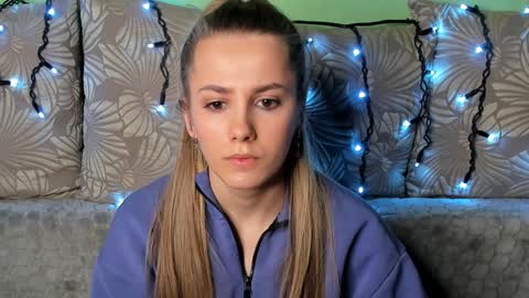 Snapshot of maggiecake chatting on January 2025 05:58:01 AM Maggie online show from January 2025 05:58:01 AM