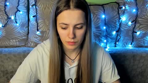Snapshot of maggiecake chatting on January 2025 01:25:02 AM Maggie online show from January 2025 01:25:02 AM