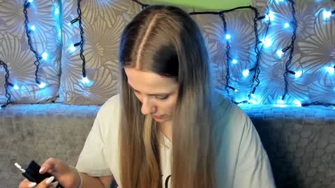 Snapshot of maggiecake chatting on January 2025 01:43:01 AM Maggie online show from January 2025 01:43:01 AM