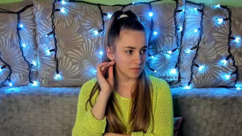 Snapshot of maggiecake chatting on January 2025 01:50:01 AM Maggie online show from January 2025 01:50:01 AM