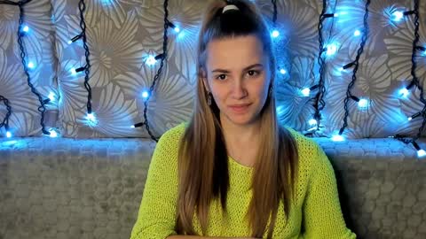Snapshot of maggiecake chatting on January 2025 05:00:02 AM Maggie online show from January 2025 05:00:02 AM