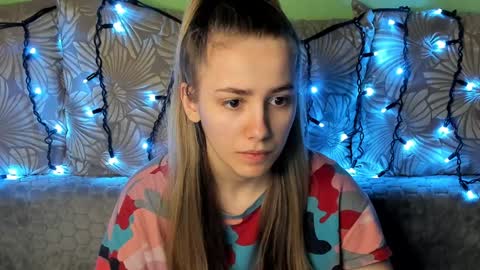 Snapshot of maggiecake chatting on January 2025 05:19:02 AM Maggie online show from January 2025 05:19:02 AM