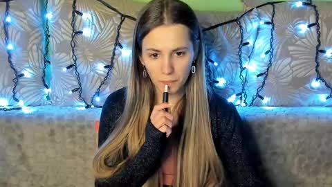 Snapshot of maggiecake chatting on February 2025 04:37:01 AM Maggie online show from February 2025 04:37:01 AM