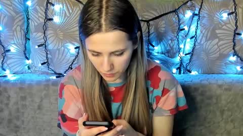 Snapshot of maggiecake chatting on February 2025 04:42:02 AM Maggie online show from February 2025 04:42:02 AM