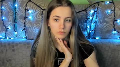 Snapshot of maggiecake chatting on February 2025 08:27:02 AM Maggie online show from February 2025 08:27:02 AM