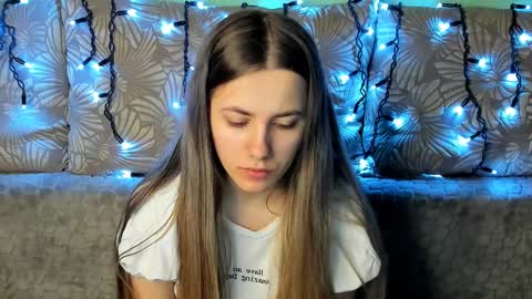 Snapshot of maggiecake chatting on March 2025 03:44:01 AM Maggie online show from March 2025 03:44:01 AM