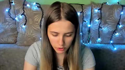 Snapshot of maggiecake chatting on October 2025 01:50:02 AM Maggie online show from October 2025 01:50:02 AM