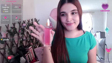 Luna  online show from October 2025 07:47:02 PM