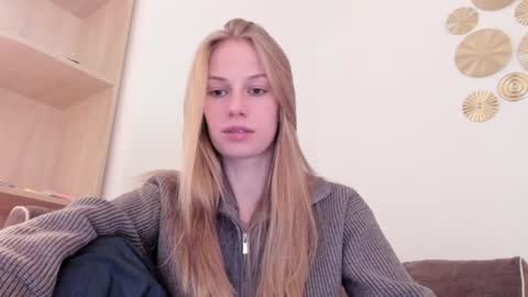 Alice  online show from November 2025 01:12:02 PM