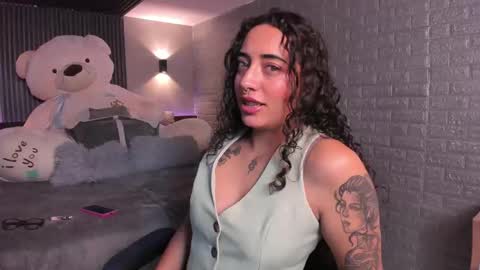 magic_ivone online show from February 2026 11:36:02 AM
