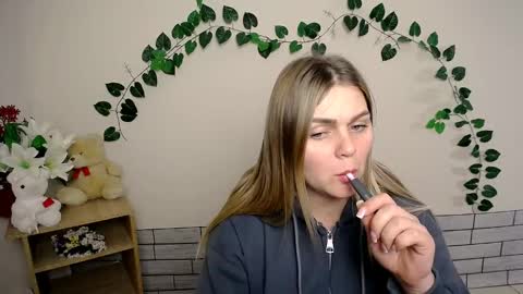 magic_katarina_ online show from December 2024 10:44:02 AM