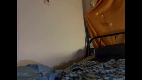 Snapshot of magic_mini_moon chatting on November 2025 08:29:01 PM Mikky or Moon online show from November 2025 08:29:01 PM