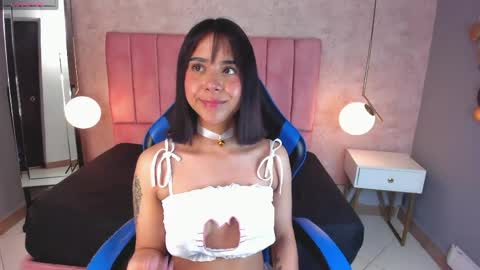 Oliviah online show from April 2026 08:39:01 PM