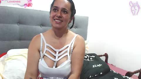 magic_stephany__ online show from March 2026 01:40:02 PM