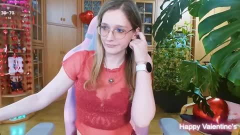 Nicole online show from February 2025 06:44:01 AM