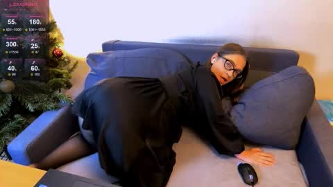 Snapshot of magisuw chatting on October 2025 10:43:02 PM Jade online show from October 2025 10:43:02 PM