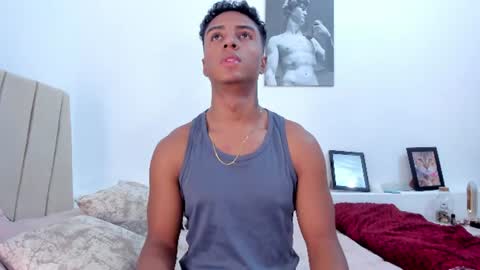 Snapshot of magnusking_ chatting on July 2026 03:19:02 AM Magnus King online show from July 2026 03:19:02 AM