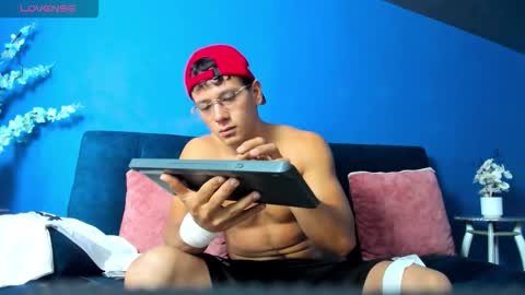 Magnus online show from December 2025 04:36:01 PM