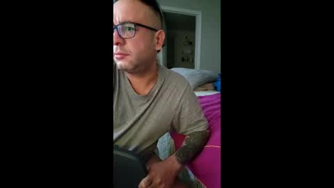 Diandlin online show from April 2026 05:15:01 PM