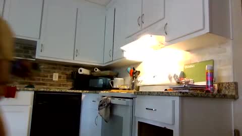 Kaye online show from November 2025 05:35:01 PM