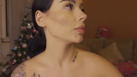 magyc_bri online show from December 2024 10:14:02 PM