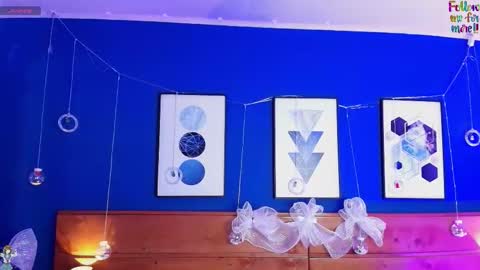 Dani online show from December 2025 11:03:02 AM