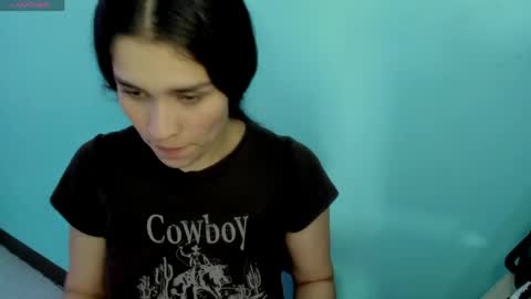 Mahiia online show from April 2026 03:17:02 PM