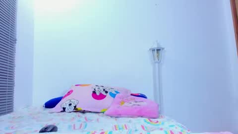 Snapshot of maia_goldenn chatting on February 2025 09:22:01 AM maia online show from February 2025 09:22:01 AM