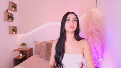 MAIA  LIA  online show from September 2025 07:25:02 PM