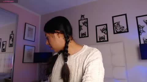 Maia Reficco online show from April 2026 12:28:02 PM