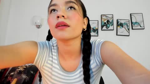 Maia online show from December 2024 04:05:01 PM