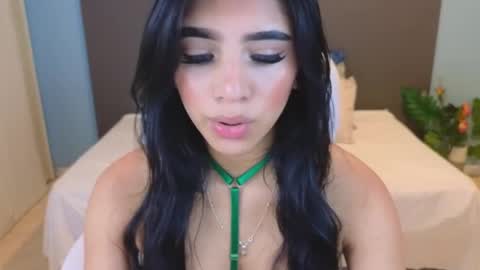 Maiaa Ruiz  online show from January 2025 01:56:02 PM