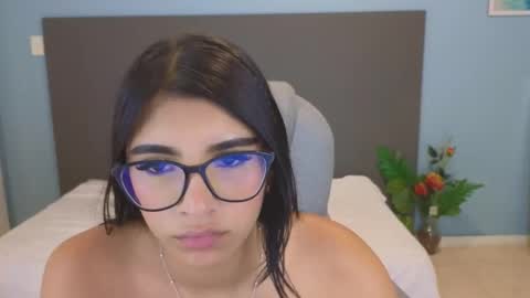 Maiaa Ruiz  online show from September 2025 03:23:01 PM