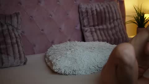  Maia  online show from September 2025 06:51:02 PM