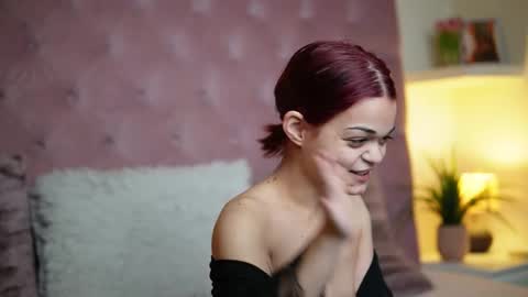  Maia  online show from March 2026 10:15:01 PM