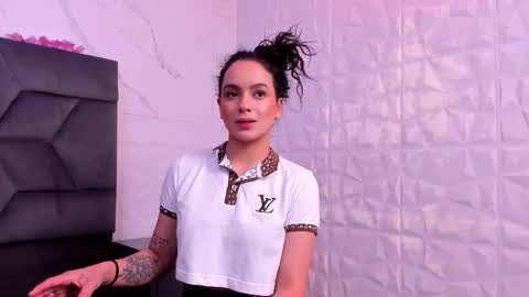 Maia  online show from October 2025 11:52:02 AM