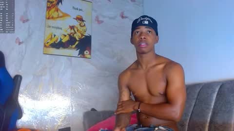 maicoljorda1 online show from November 2025 01:01:01 PM