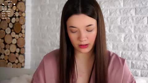 Lucy online show from September 2025 01:41:02 AM