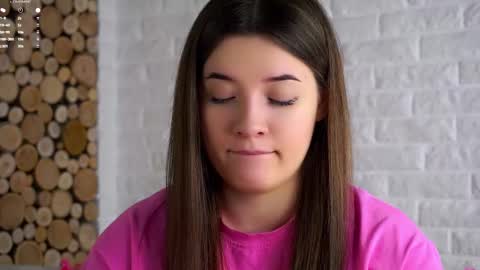 Lucy online show from February 2026 02:19:01 AM