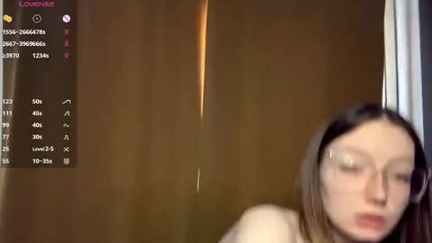 Elina online show from October 2025 08:37:01 AM