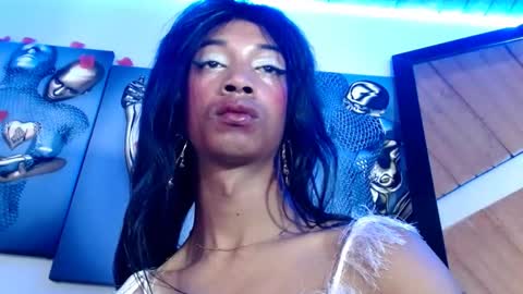 Bella Maidi online show from March 2025 07:54:01 PM