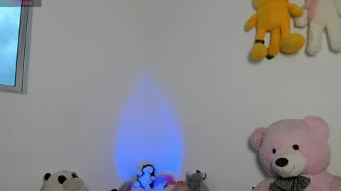 Snapshot of maiky_cooper01 chatting on May 2026 08:25:02 PM maiky_cooper01 online show from May 2026 08:25:02 PM