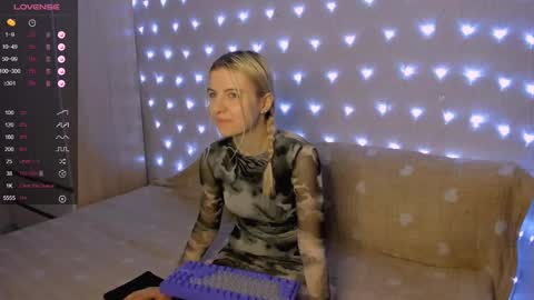 Snapshot of mailin_harrington chatting on December 2024 03:20:02 PM Your kitty online show from December 2024 03:20:02 PM