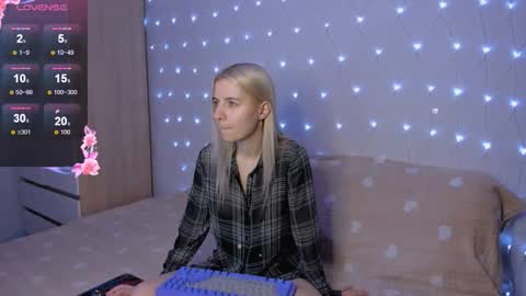 Snapshot of mailin_harrington chatting on October 2025 03:53:01 PM Your kitty online show from October 2025 03:53:01 PM
