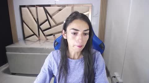 Maily online show from November 2025 02:48:02 AM