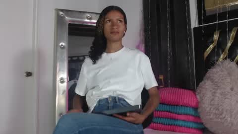 mailyn_gold online show from July 2026 12:21:02 PM